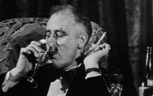 smoking-and-drinking-were-often-the-only-relief-for-fdr-during-the-war
